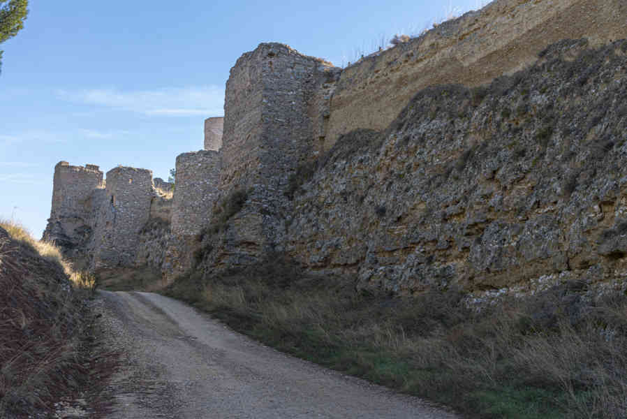 Zaragoza - Calatayud 63 - castillo Mayor o de Ayyûb.jpg
